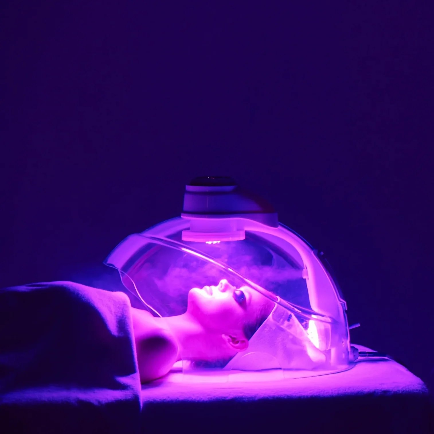 OxygenCeuticals dome with purple light