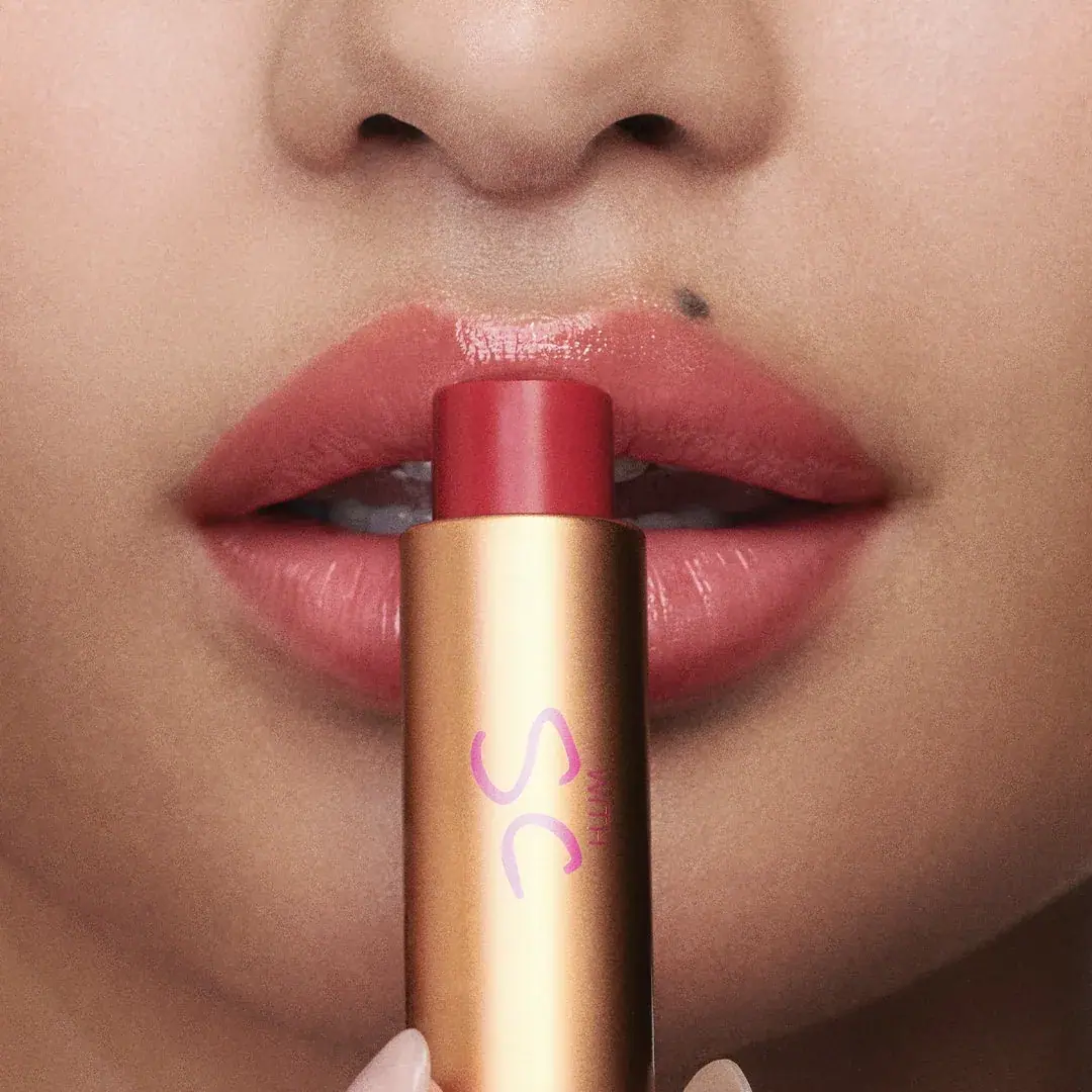Augustinus Bader The Lip Balm Duo, lifestyle view