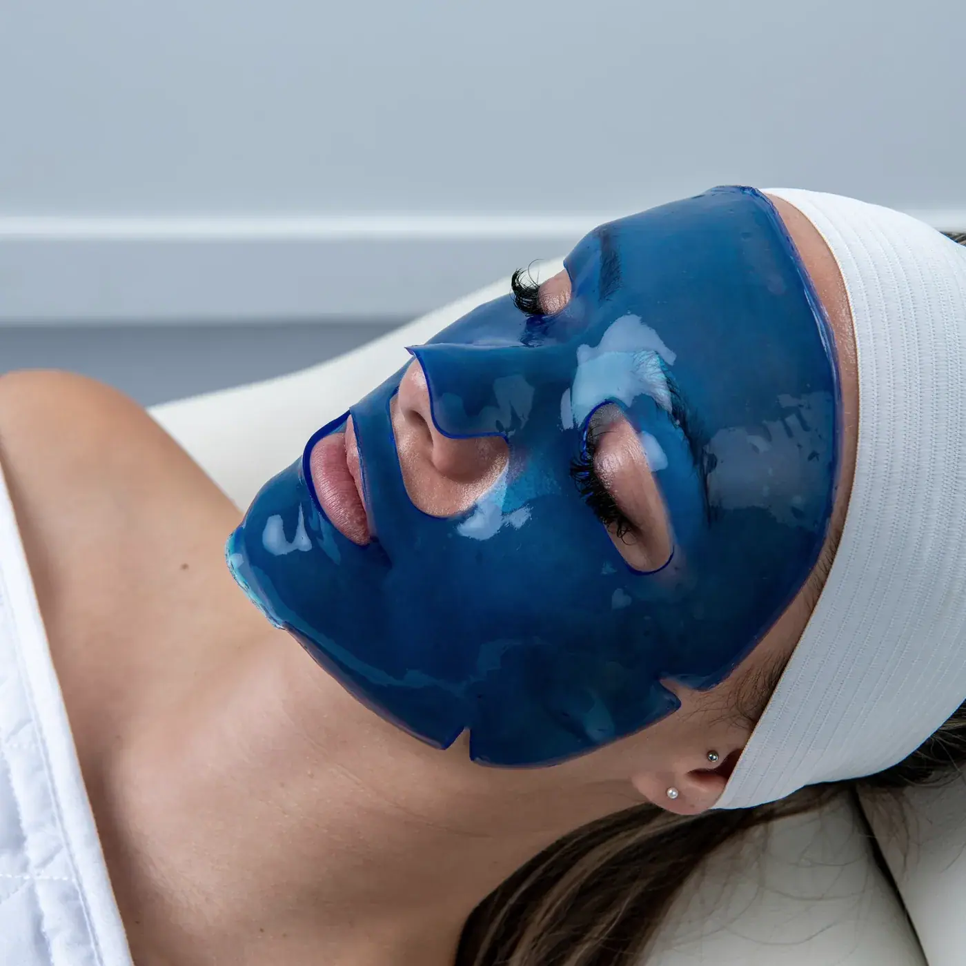 Bio-Therapeutic Hyaluronic Repair Face Masque, detail view