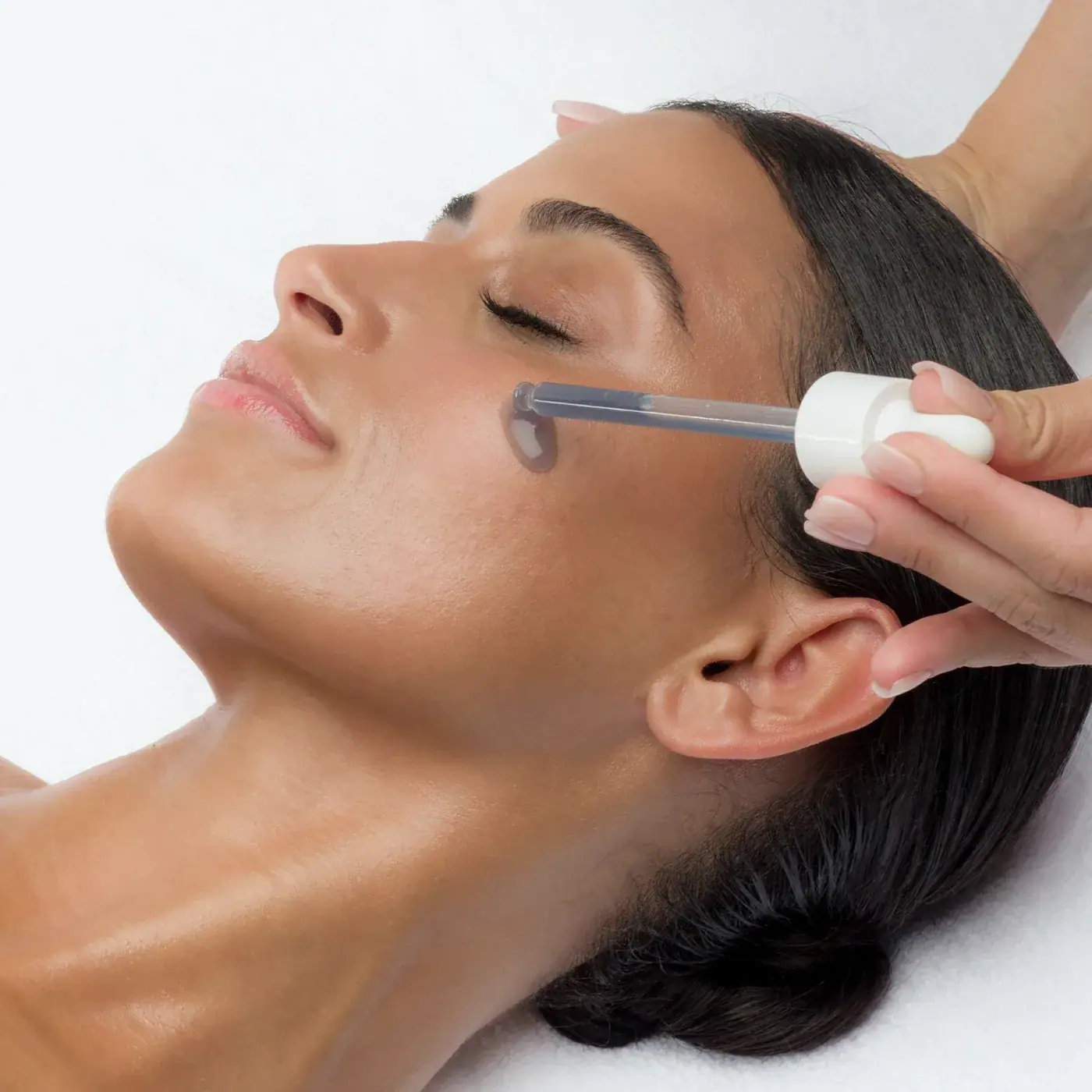 Bio-Therapeutic Hyaluronic Repair Serum 2oz, detail view