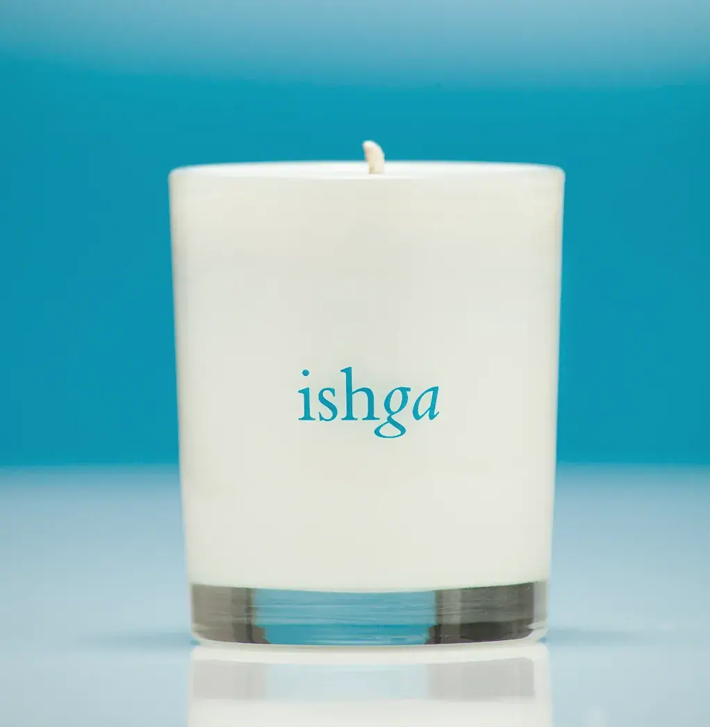 ishga Hebridean Dreams Candle 9cl, lifestyle view