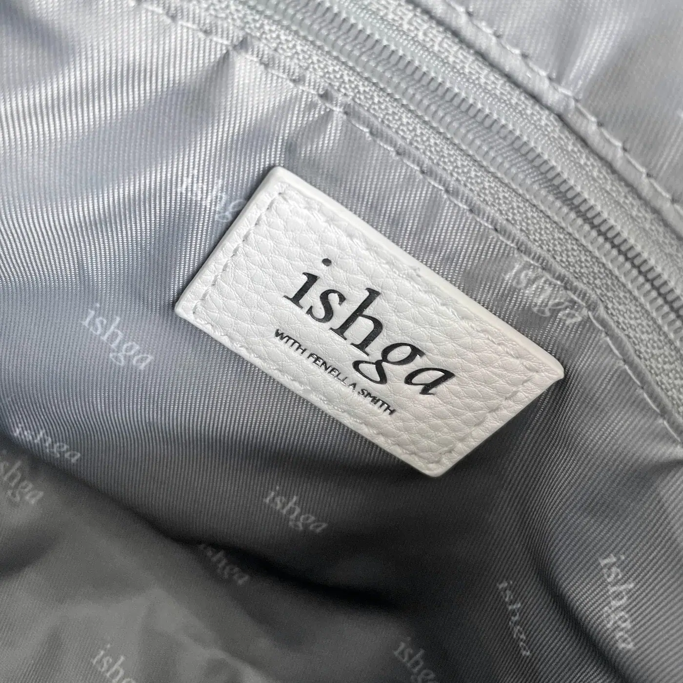 ishga ishga 100% Vegan Leather Tassel Washbag, texture view