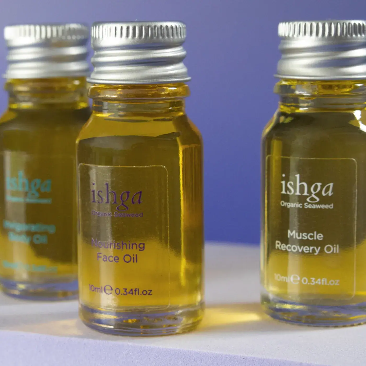 ishga Nourishing Face Oil 10ml, texture view
