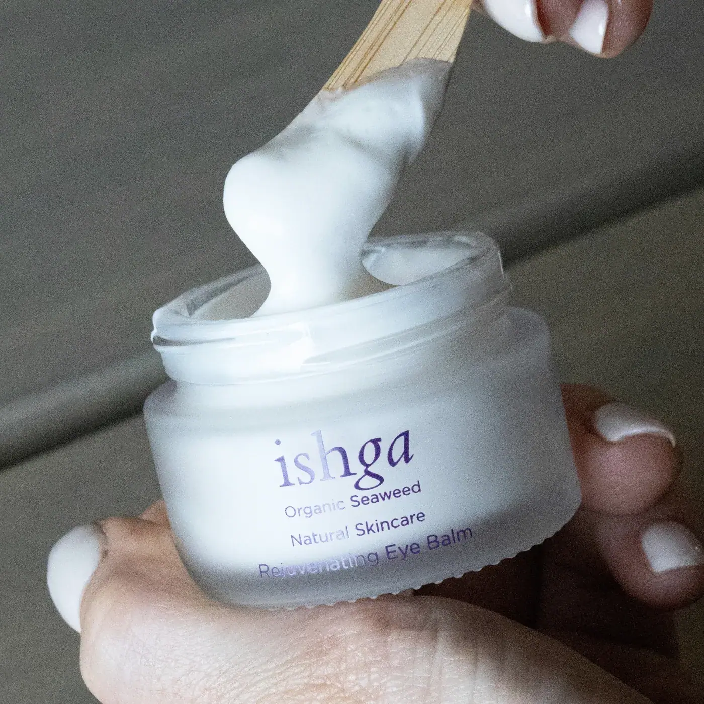 ishga Rejuvenating Eye Balm 30ml, alternate view
