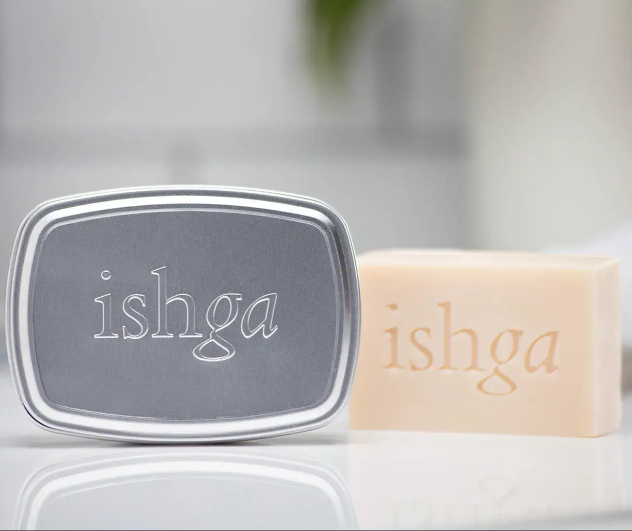 ishga Shampoo & Body Bar Tin, lifestyle view