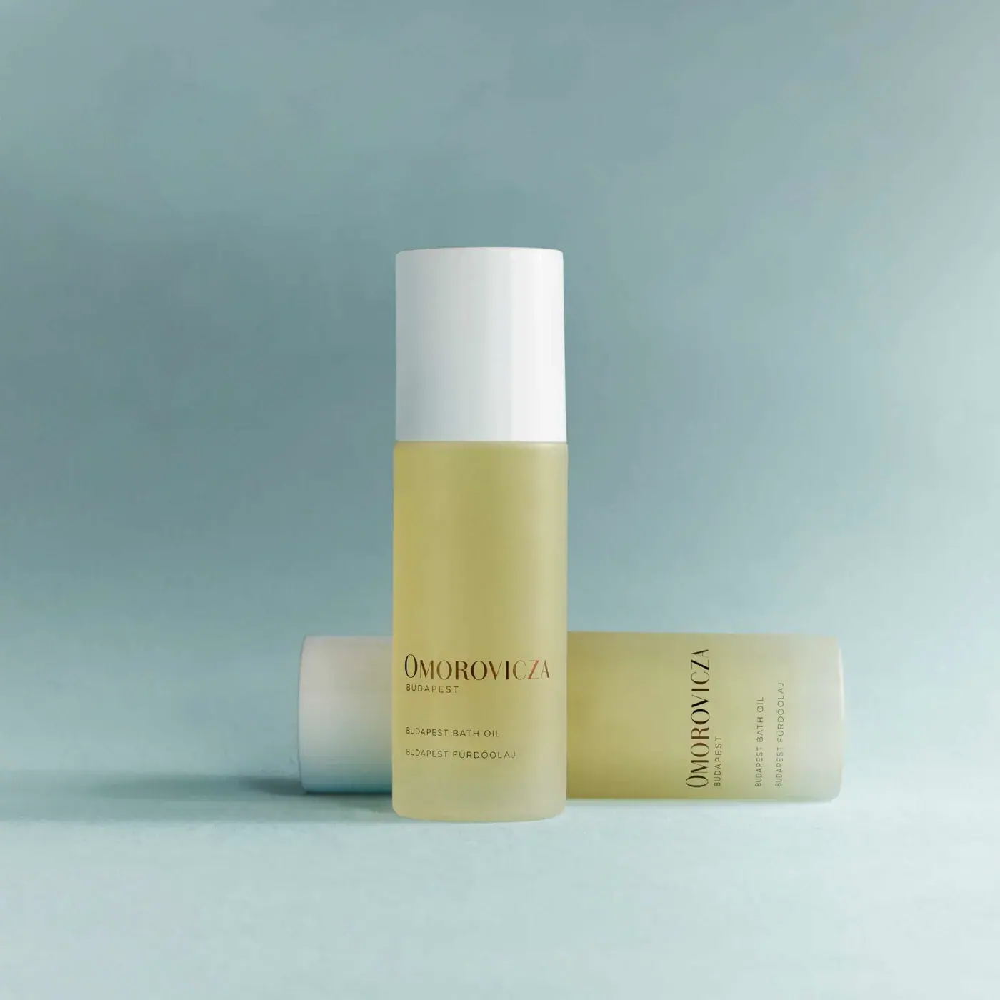 Omorovicza Budapest Bath Oil 100ml, texture view