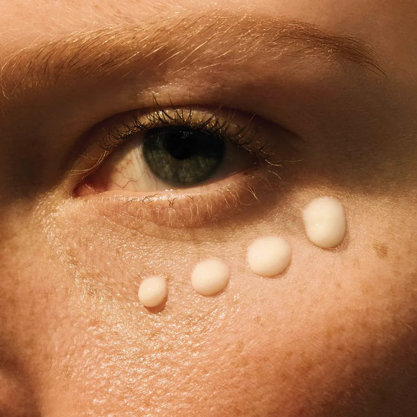 Omorovicza Daily Vitamin C Eye Cream 15ml, packaging view