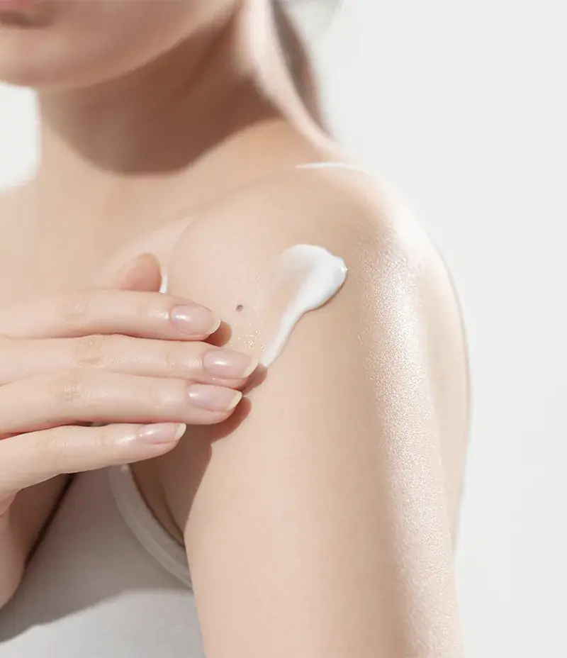 OxygenCeuticals Body & Hand Lotion, detail view