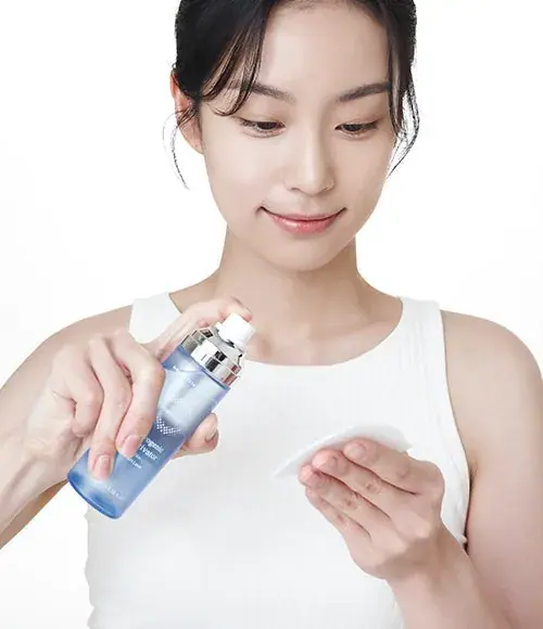 OxygenCeuticals Cryogenic Activator 100ml/3.38fl.oz, lifestyle view