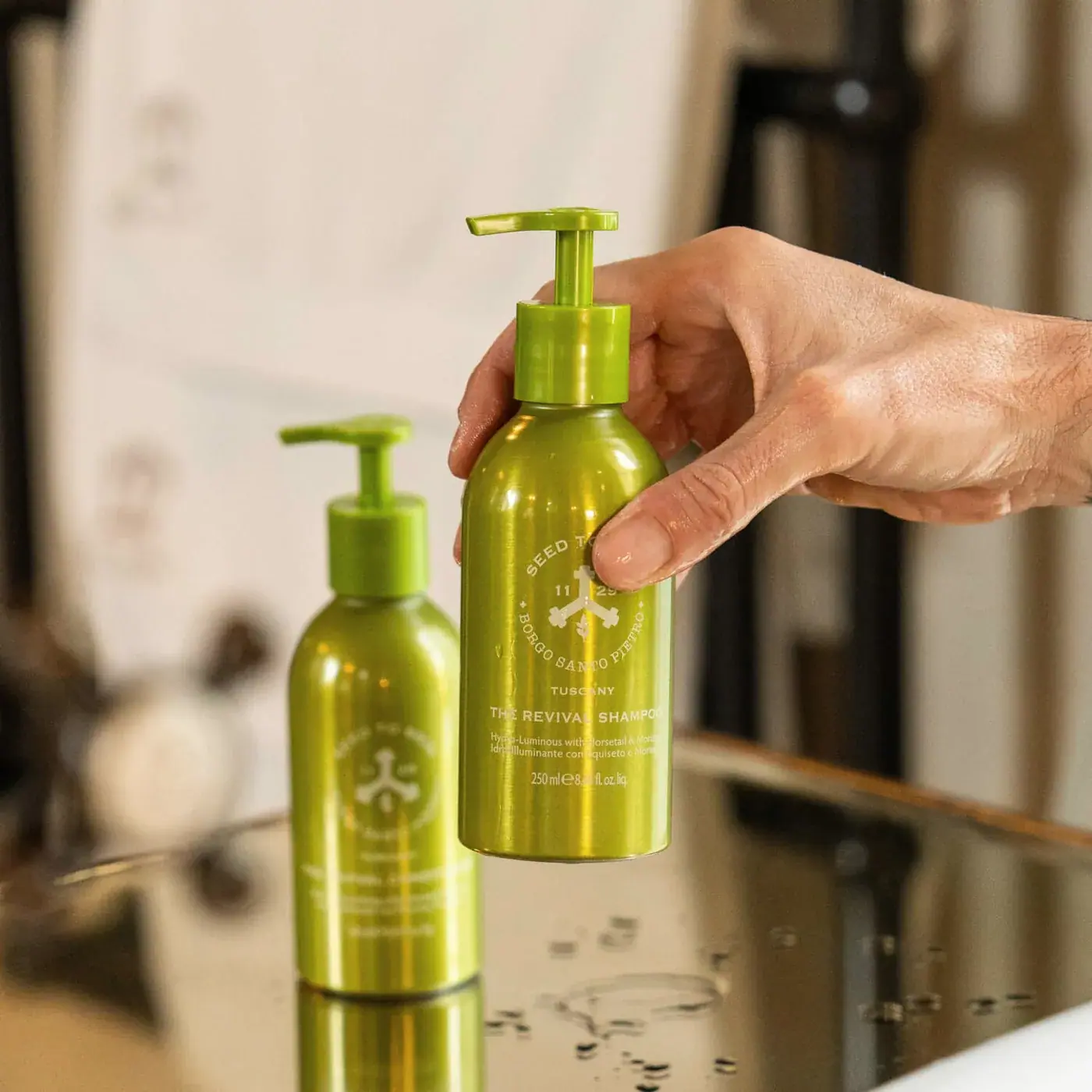 Seed to Skin The Revival Shampoo, detail view